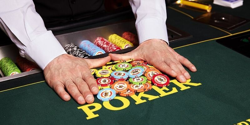 Hoạt động đặt cược chuẩn xác trong trò chơi Poker